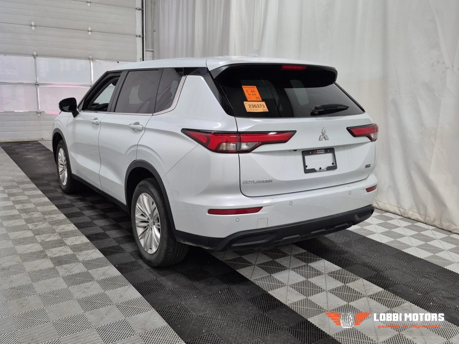 Mitsubishi Outlander, снимка 4 - Автомобили и джипове - 55929000