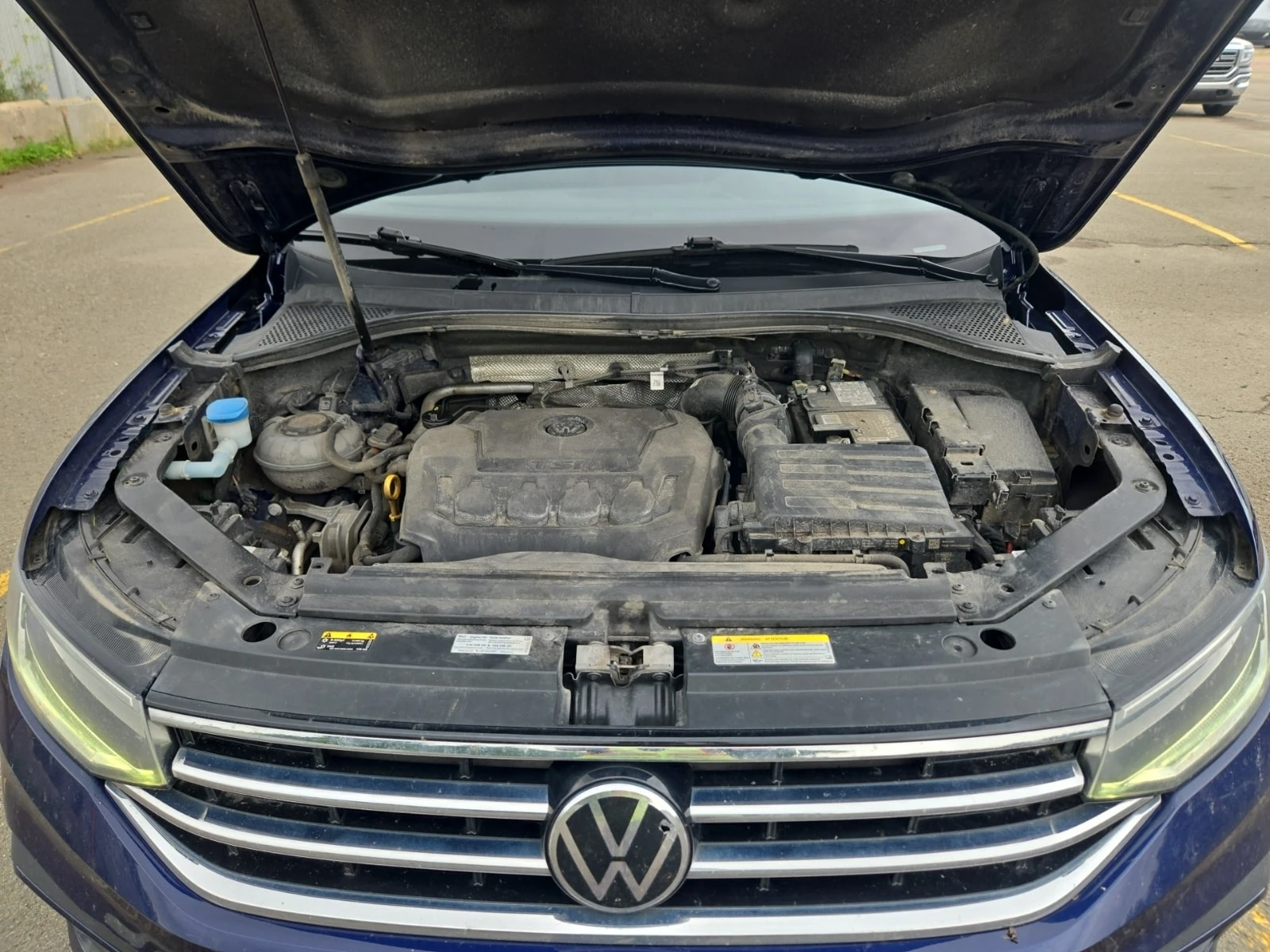 VW Tiguan  4motion Comfortline/CARFAX/КОЖА/ПАНО/ДИГ.КМ., снимка 17 - Автомобили и джипове - 55990477