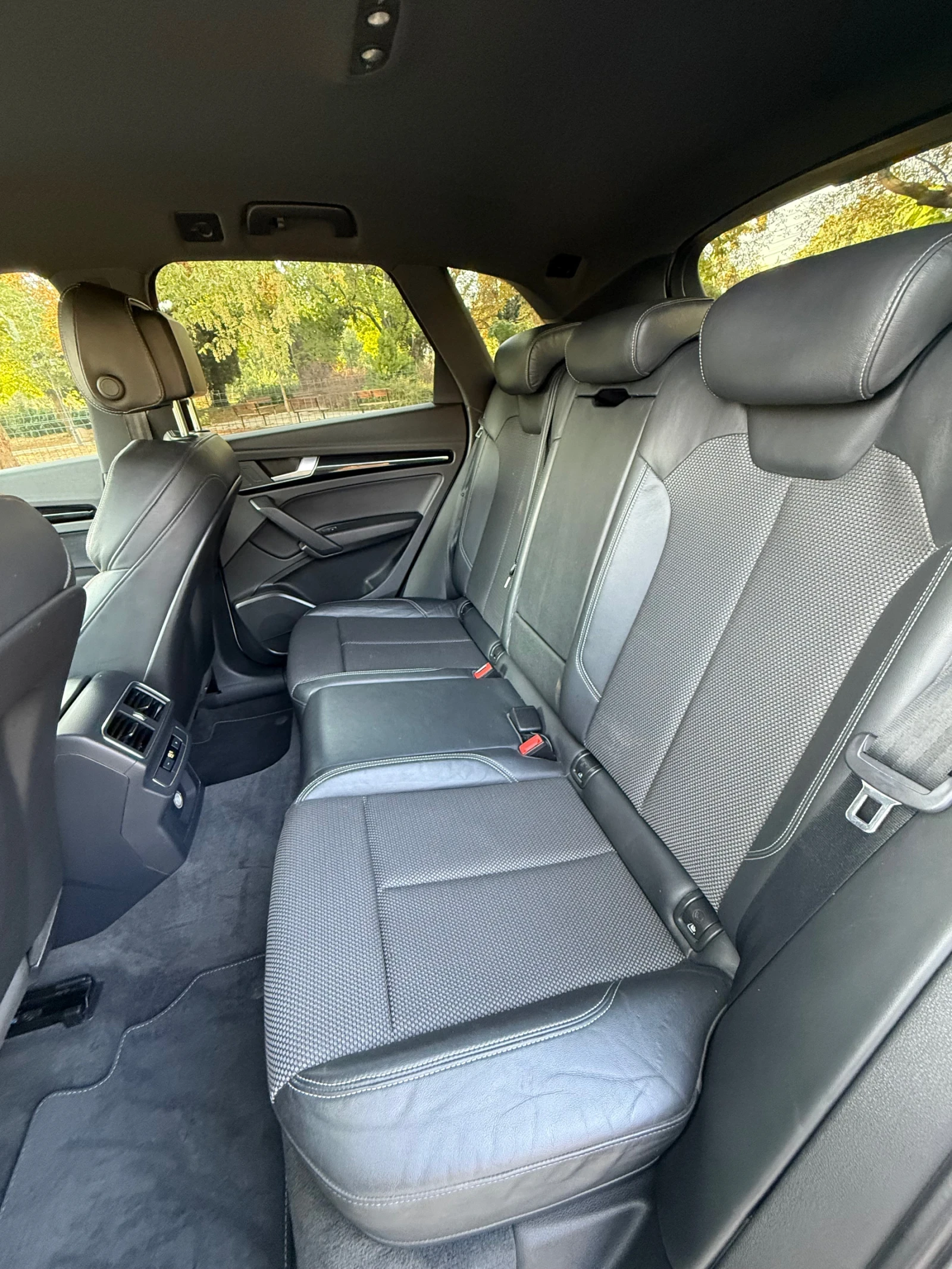 Audi Q5 2.0d* S-Line* DIGITAL* LED, снимка 12 - Автомобили и джипове - 56376454