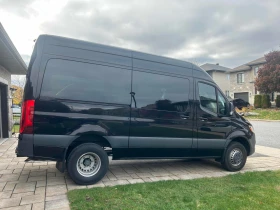 Mercedes-Benz Sprinter 319 CARFAX* АВТОФИНАНСИРАНЕ* БЕЗ ПЪРВОНАЧАЛНА , снимка 3