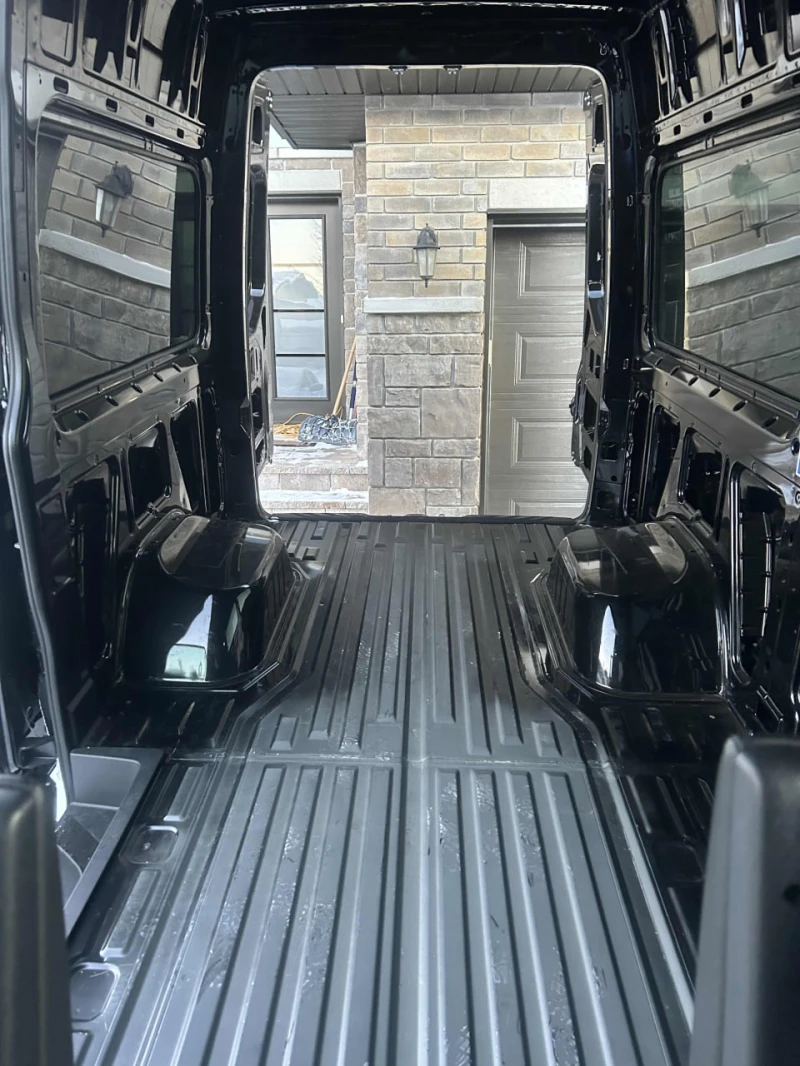 Mercedes-Benz Sprinter 319 CARFAX* АВТОФИНАНСИРАНЕ* БЕЗ ПЪРВОНАЧАЛНА , снимка 8 - Бусове и автобуси - 52924945