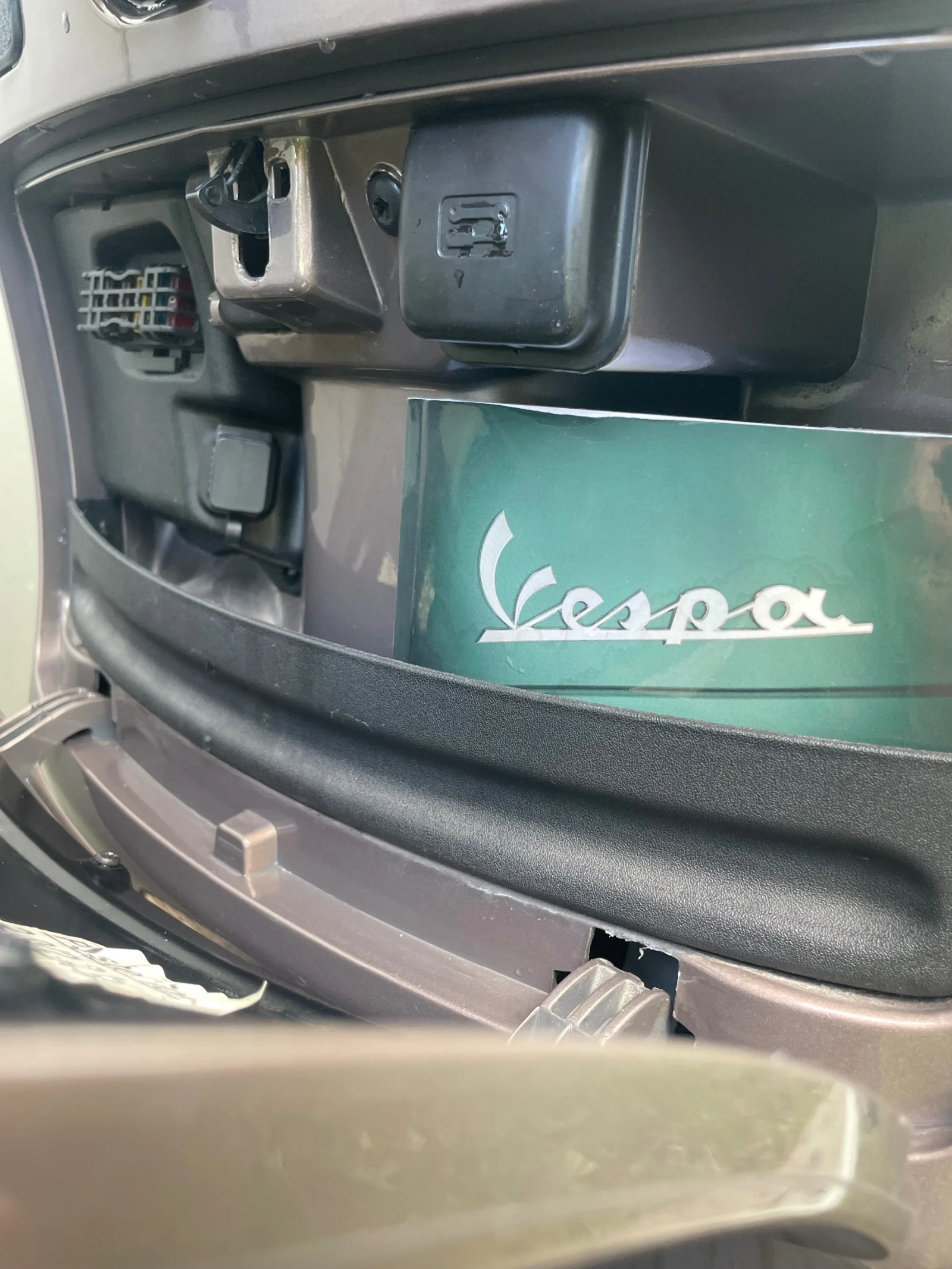 Vespa GTS Gts 300i ABS/ASR, снимка 9 - Мотоциклети и мототехника - 54718442