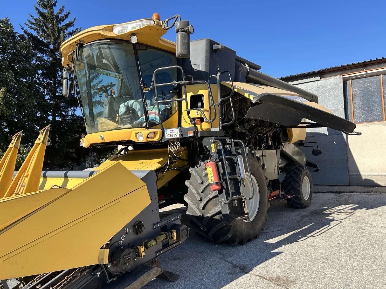 Комбайн New Holland CX 8060 - изображение 3