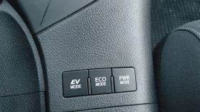 Toyota Auris 1, 8 HIBRID, снимка 11