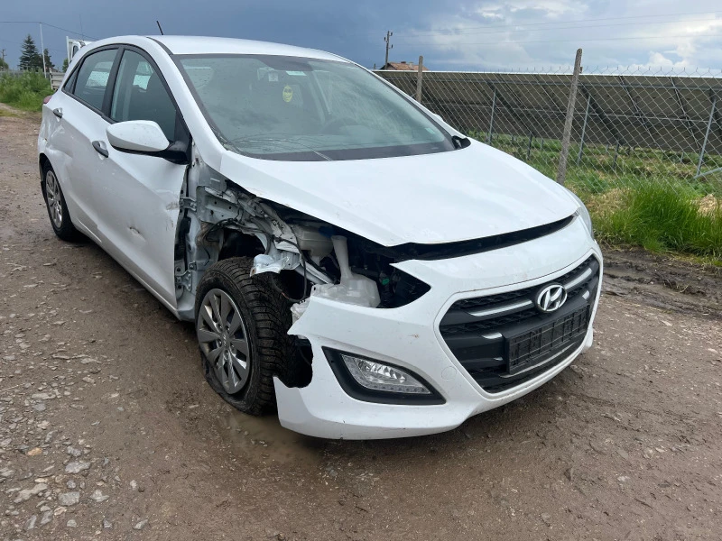 Hyundai I30 1.4CRDI, снимка 4 - Автомобили и джипове - 40818046