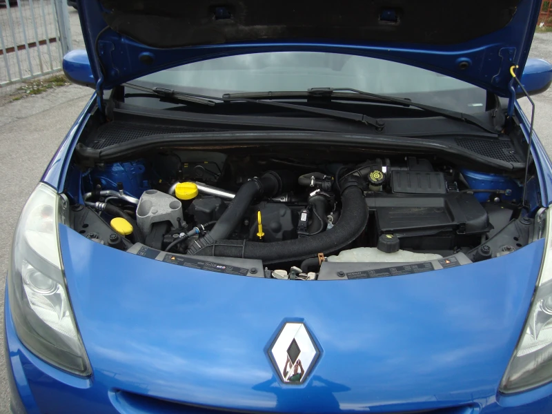 Renault Clio 1.5, снимка 11 - Автомобили и джипове - 47269741