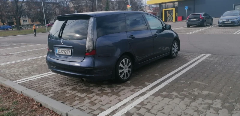 Mitsubishi Grandis, снимка 5 - Автомобили и джипове - 47590715