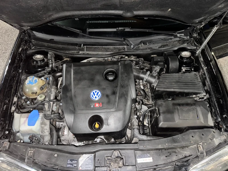 VW Golf, снимка 6 - Автомобили и джипове - 49044319