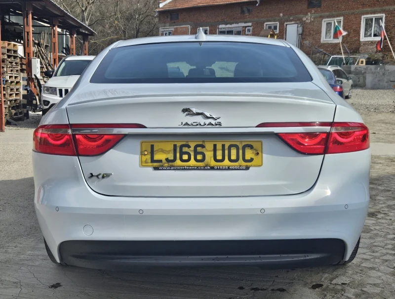 Jaguar Xf 204dtd R-Sport, снимка 5 - Автомобили и джипове - 50287397
