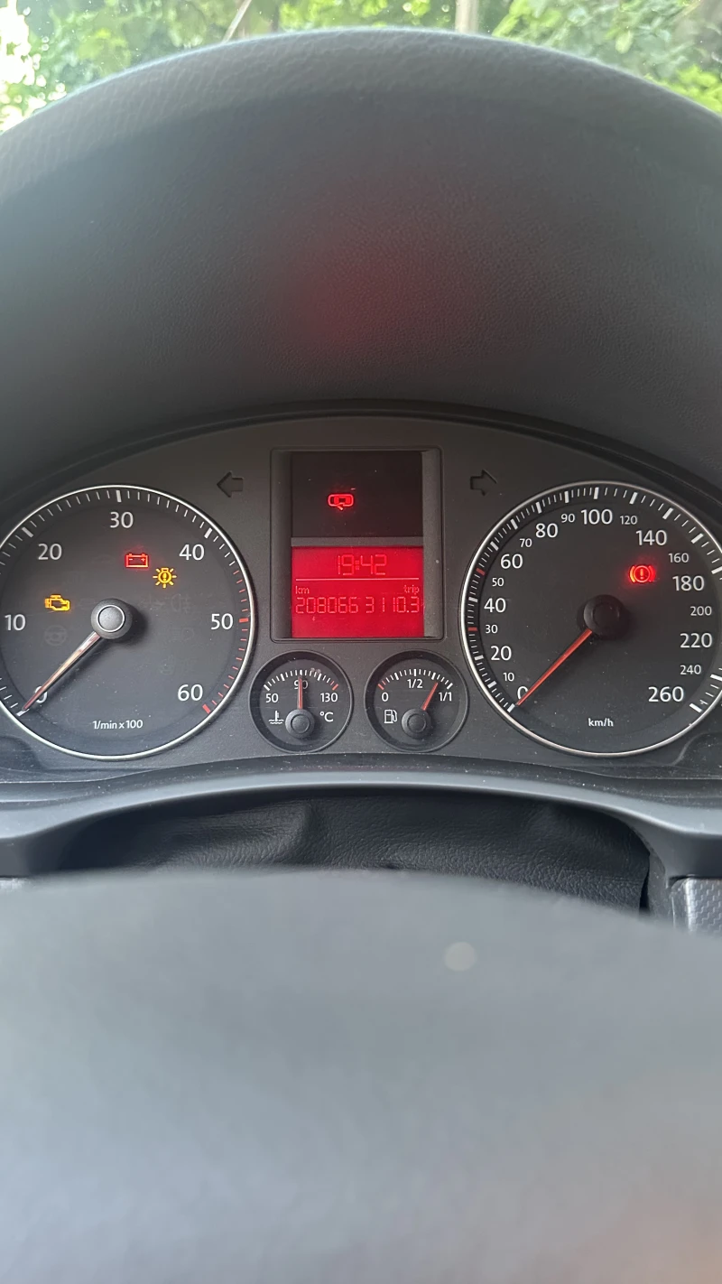 VW Golf, снимка 4 - Автомобили и джипове - 52351759