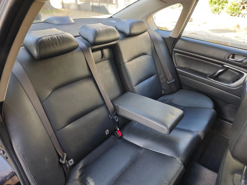 Subaru Legacy, снимка 14 - Автомобили и джипове - 52453646