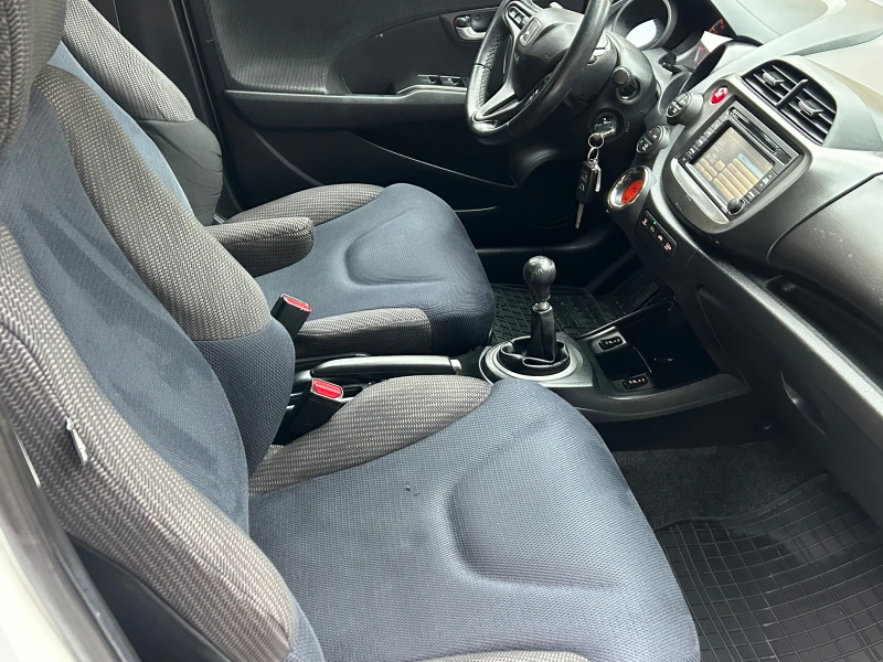 Honda Jazz 1, 4 100k, снимка 11 - Автомобили и джипове - 53191865