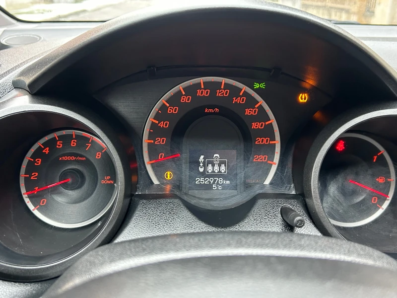 Honda Jazz 1, 4 100k, снимка 13 - Автомобили и джипове - 53191865