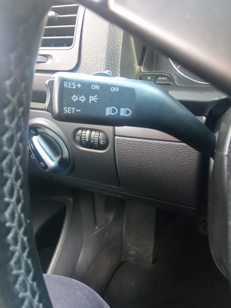 VW Golf, снимка 13 - Автомобили и джипове - 53592283