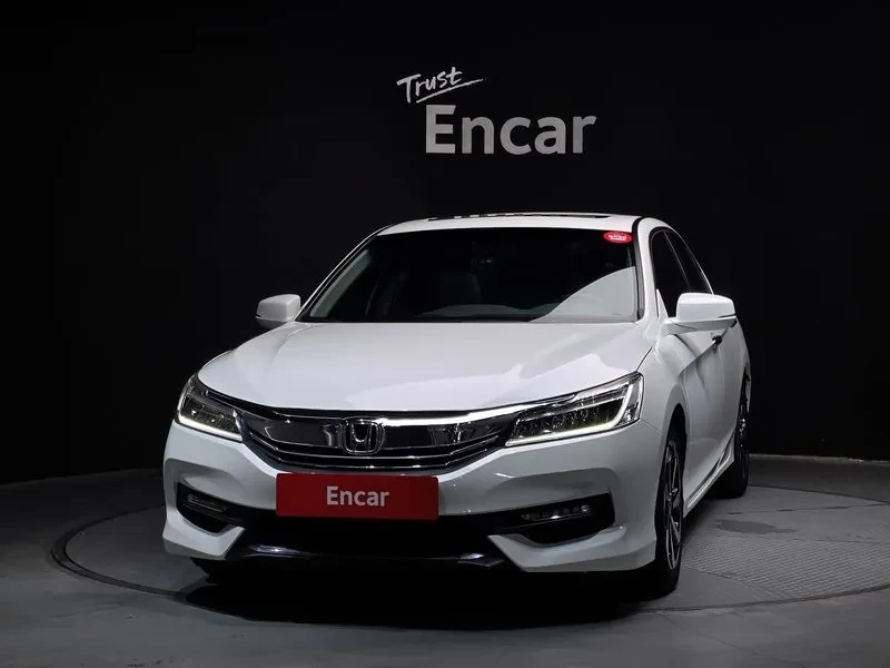Honda Accord 2.4 9Th Gen , снимка 3 - Автомобили и джипове - 55796218