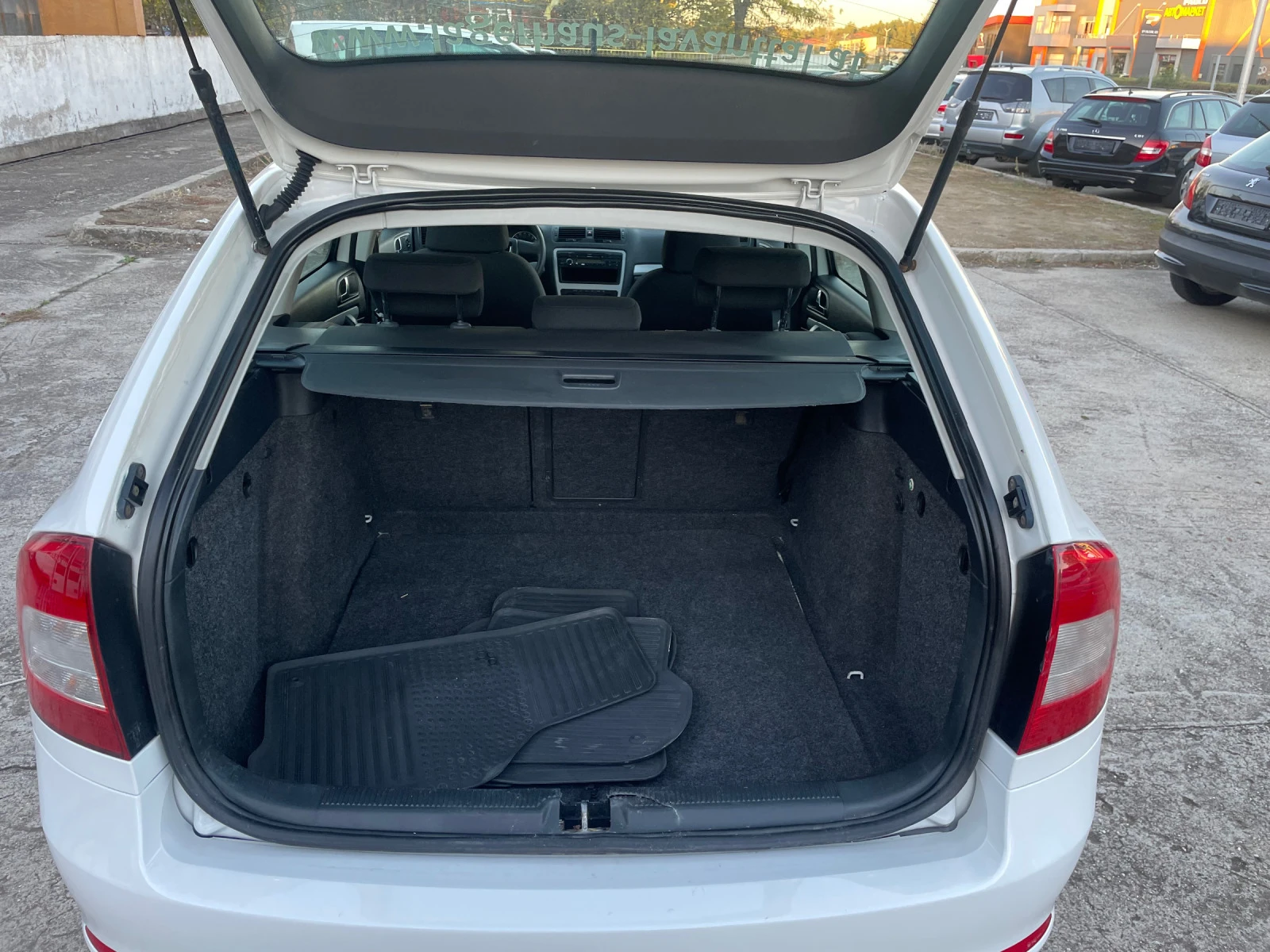 Skoda Octavia 1, 6-ТДИ-105кс. | Mobile.bg — изображение 16