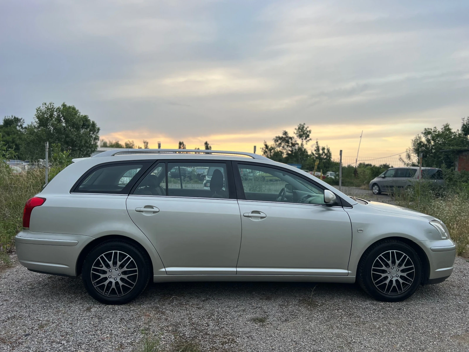 Toyota Avensis 1.8i Klimatrnik - изображение 6