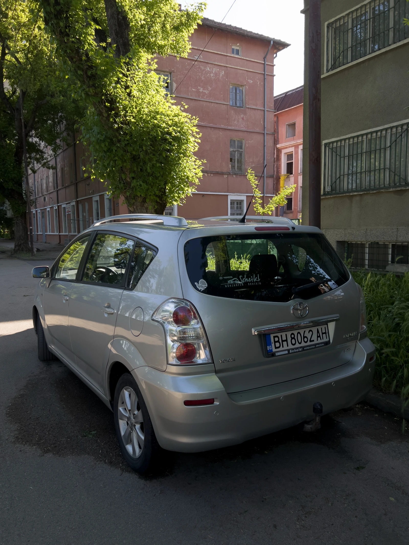 Toyota Corolla verso 2.2 - изображение 5