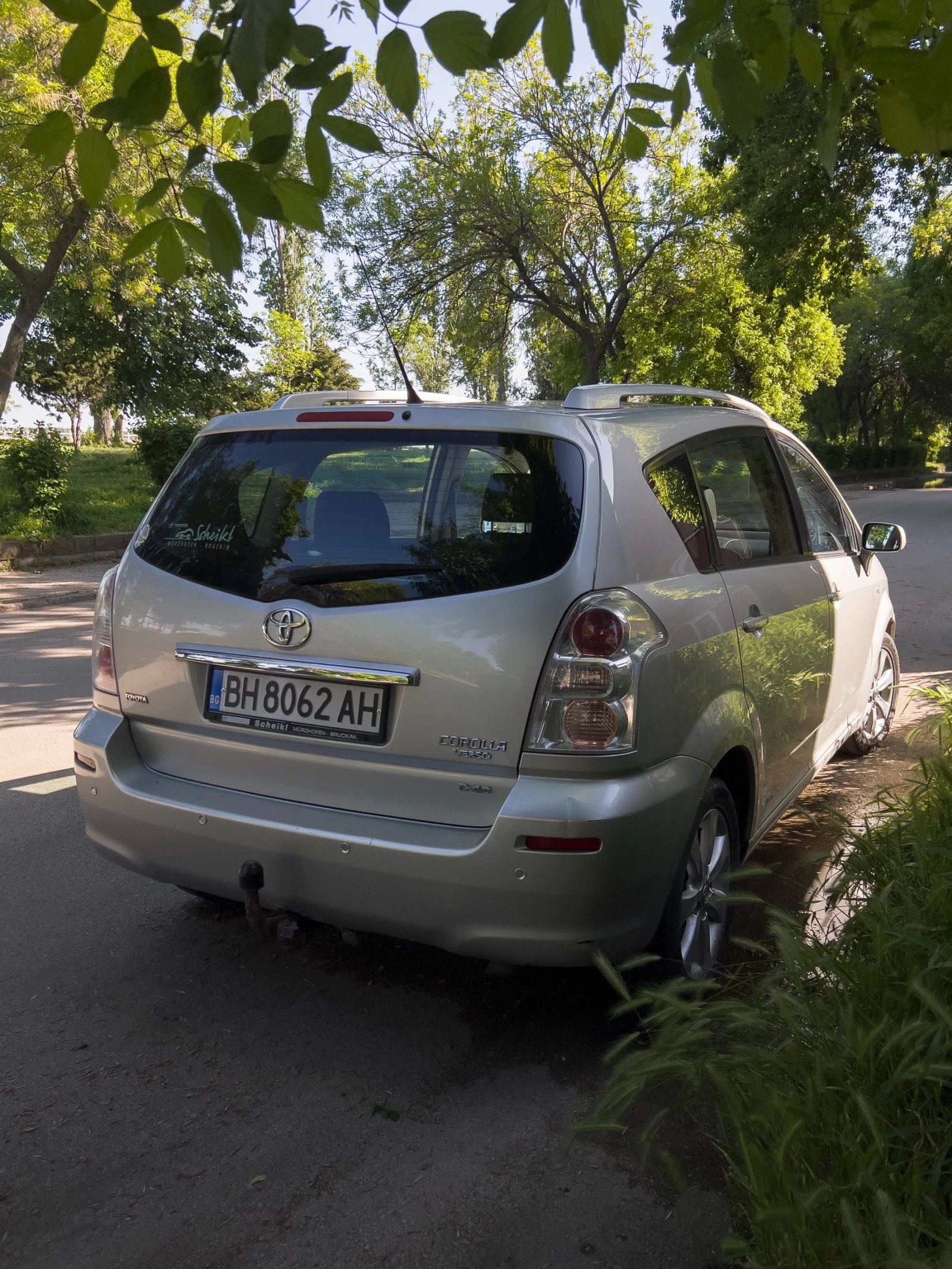 Toyota Corolla verso 2.2 - изображение 6