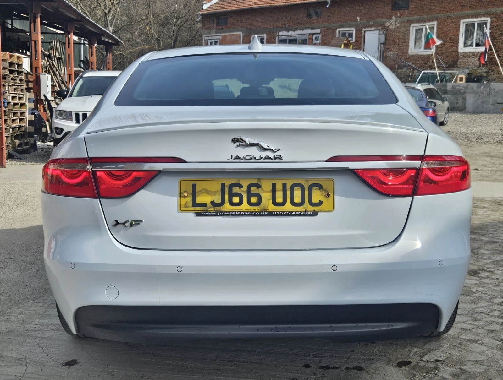 Jaguar Xf 204dtd R-Sport - изображение 5