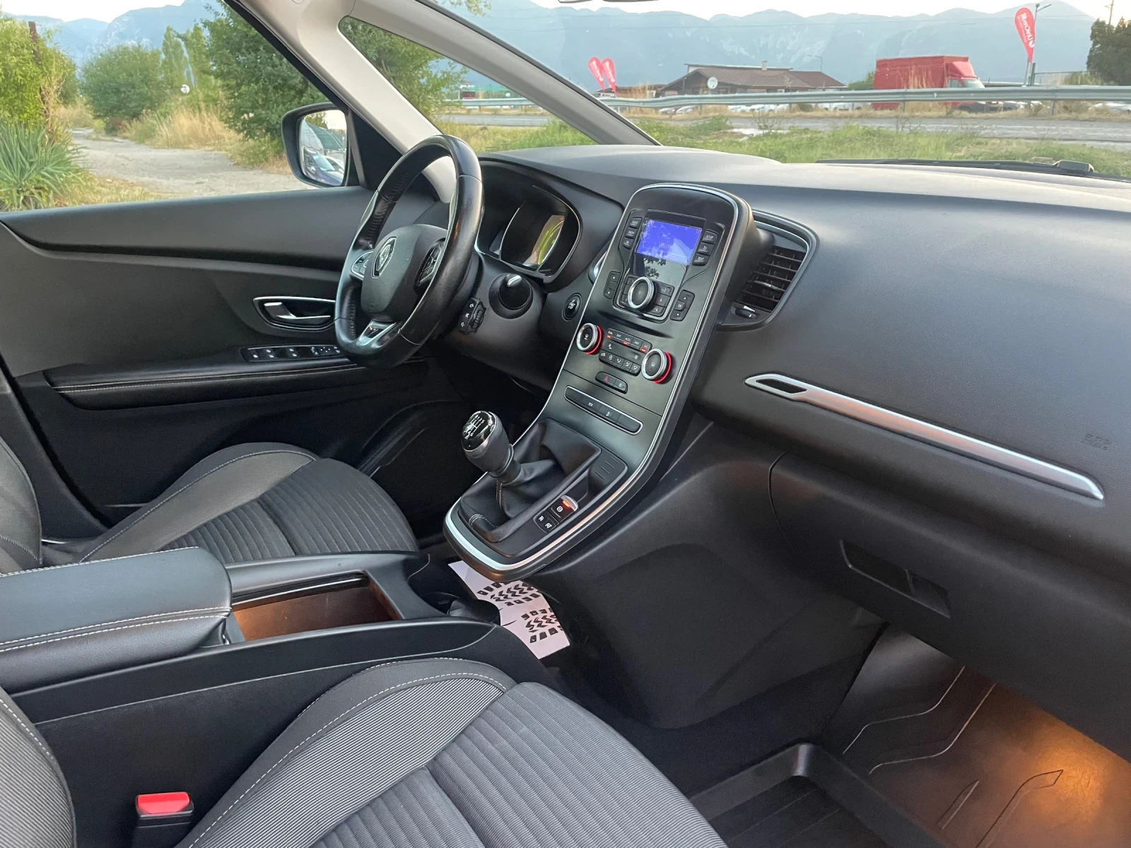 Renault Scenic 1.2TCE-121-TOP - изображение 5