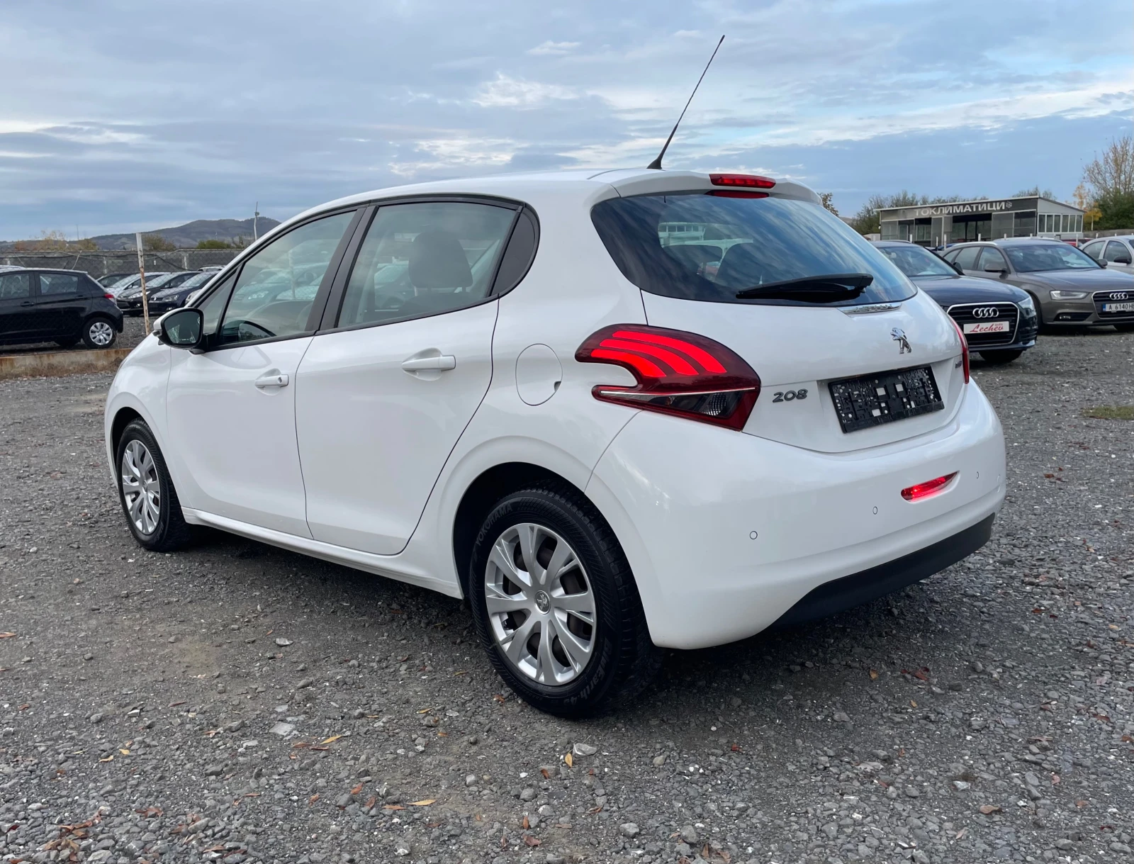 Peugeot 208  Facelift / Restyling 1.6HDi(75.)EURO 6B  | Mobile.bg   7