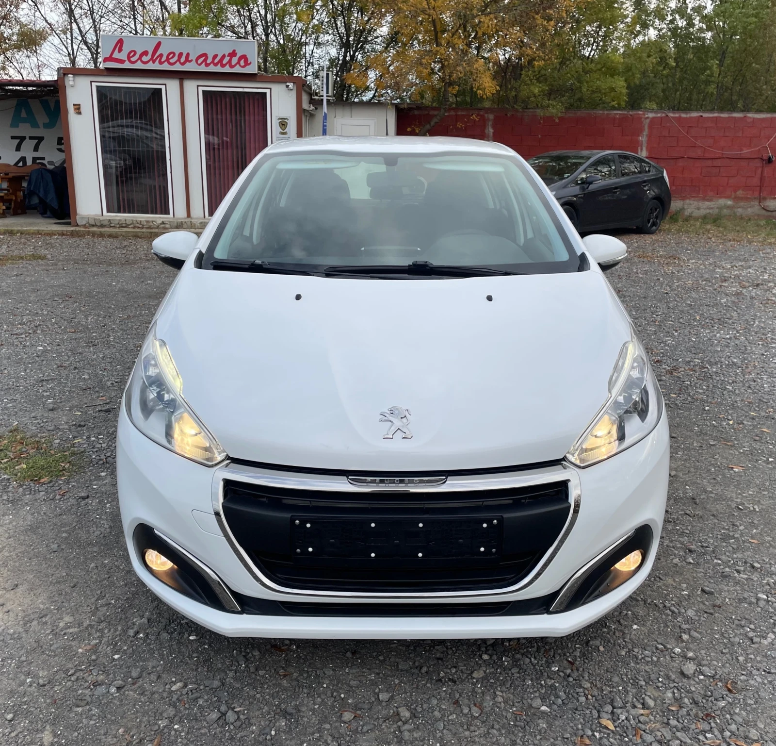 Peugeot 208  Facelift / Restyling 1.6HDi(75.)EURO 6B  | Mobile.bg   2