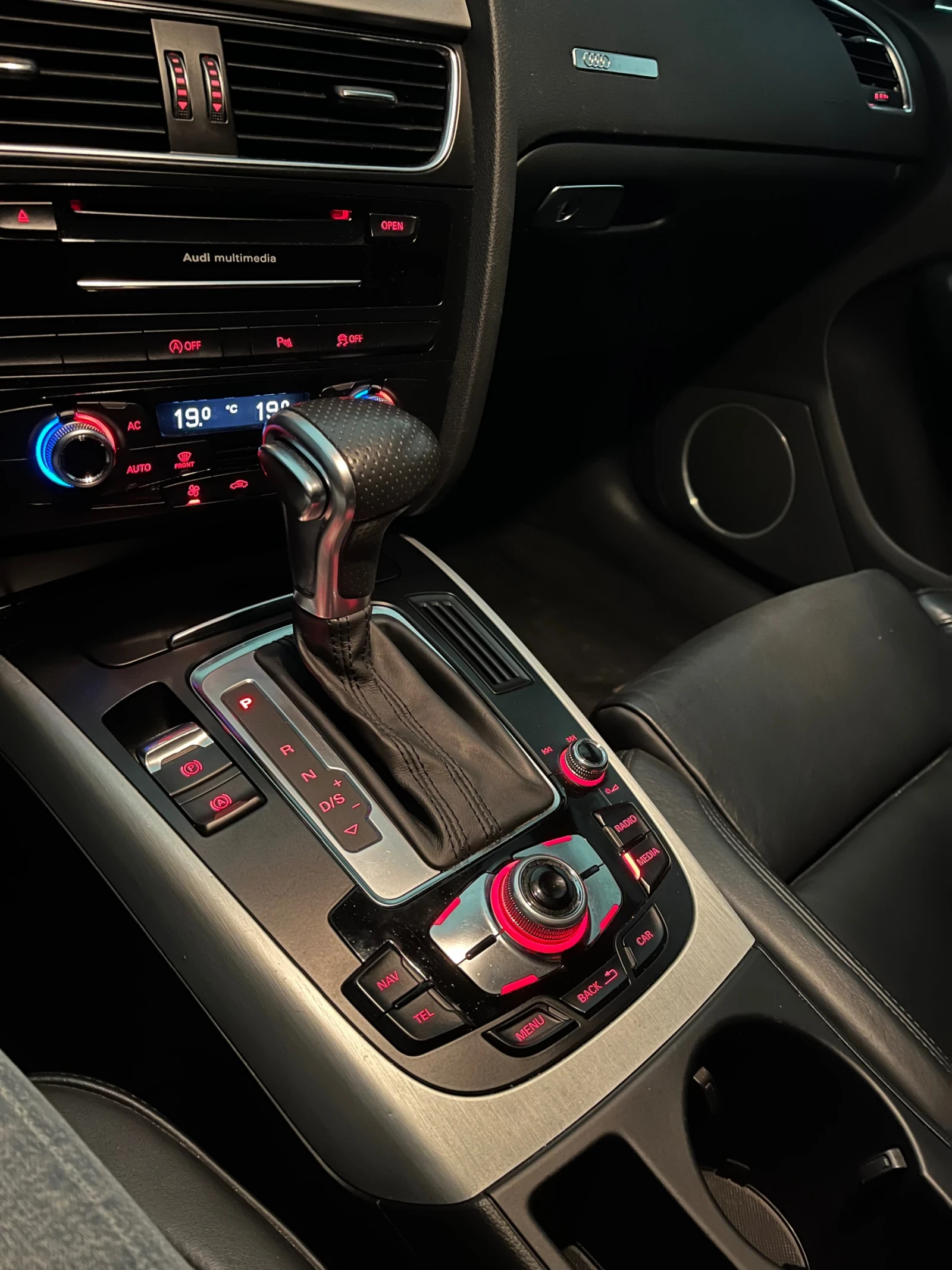 Audi A5 Sportback S-LINE , снимка 17 - Автомобили и джипове - 53470494