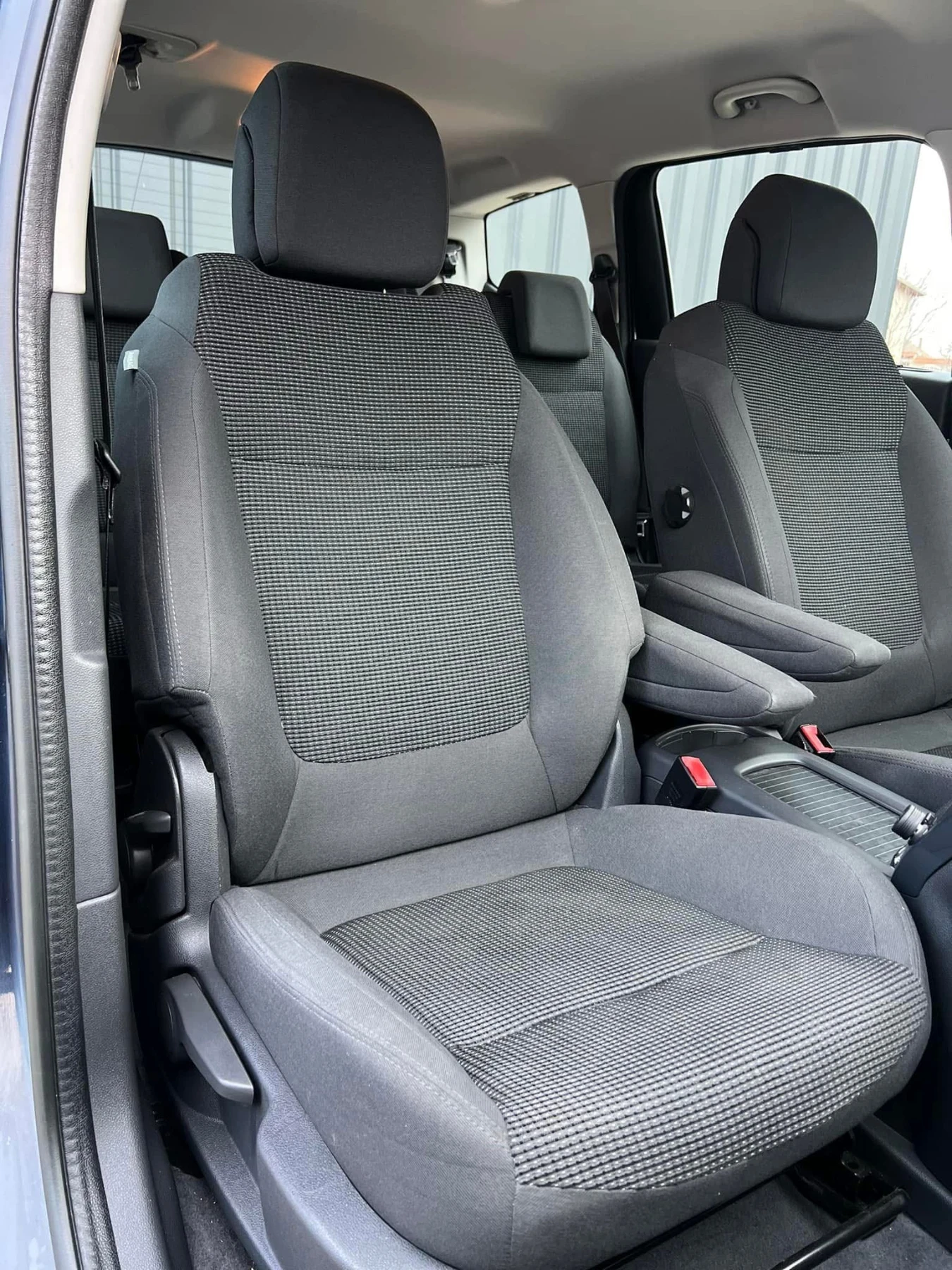 Peugeot 5008, снимка 11 - Автомобили и джипове - 53917710