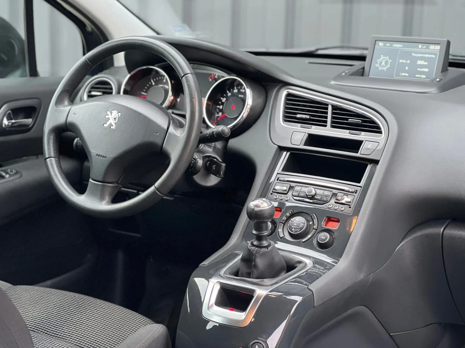 Peugeot 5008, снимка 8 - Автомобили и джипове - 53917710