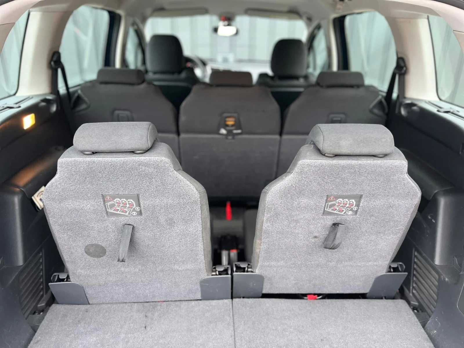 Peugeot 5008, снимка 14 - Автомобили и джипове - 53917710