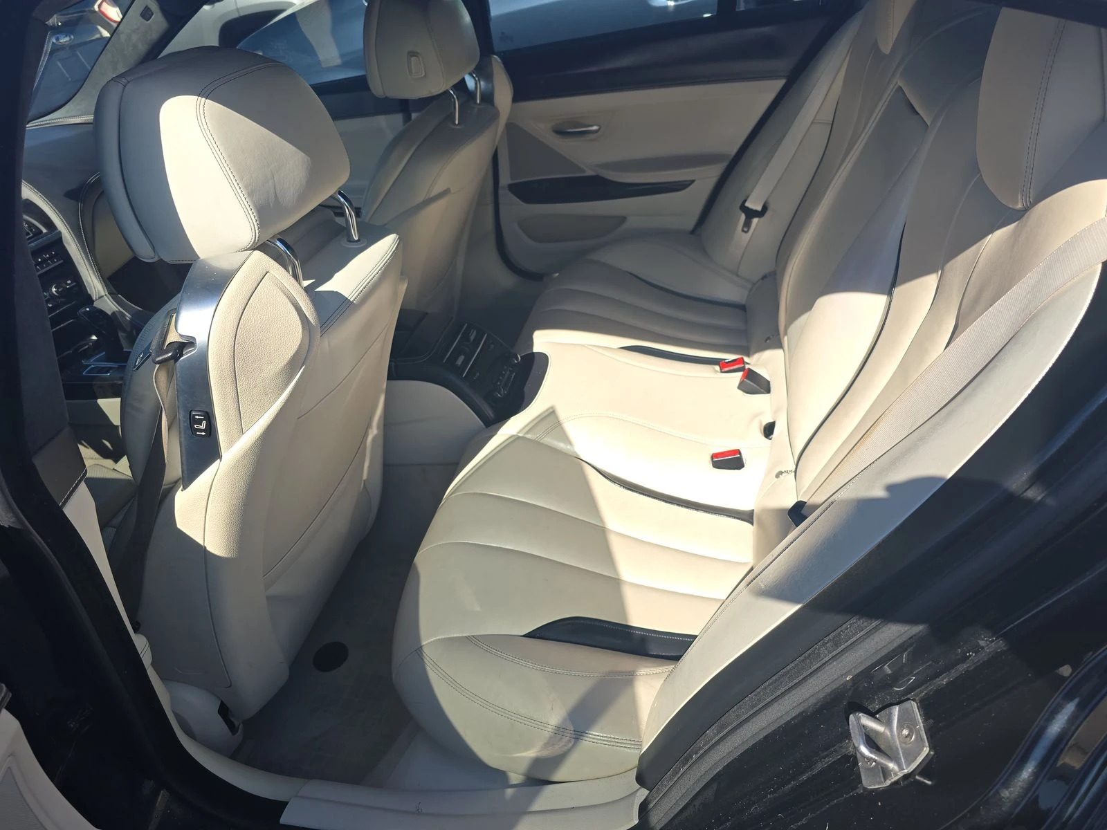 BMW 640 M* SPORT* XDRIVE* ДИГИТАЛНО* ТАБЛО* ОБДУХВАНЕ* ХЕД, снимка 14 - Автомобили и джипове - 53999695