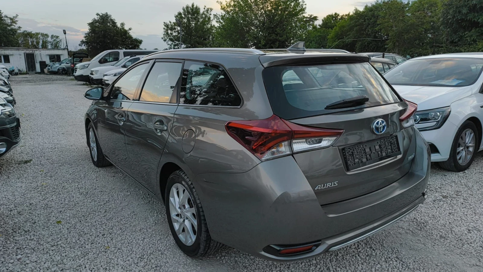 Toyota Auris 1, 8 HIBRID | Mobile.bg � ����������� 4