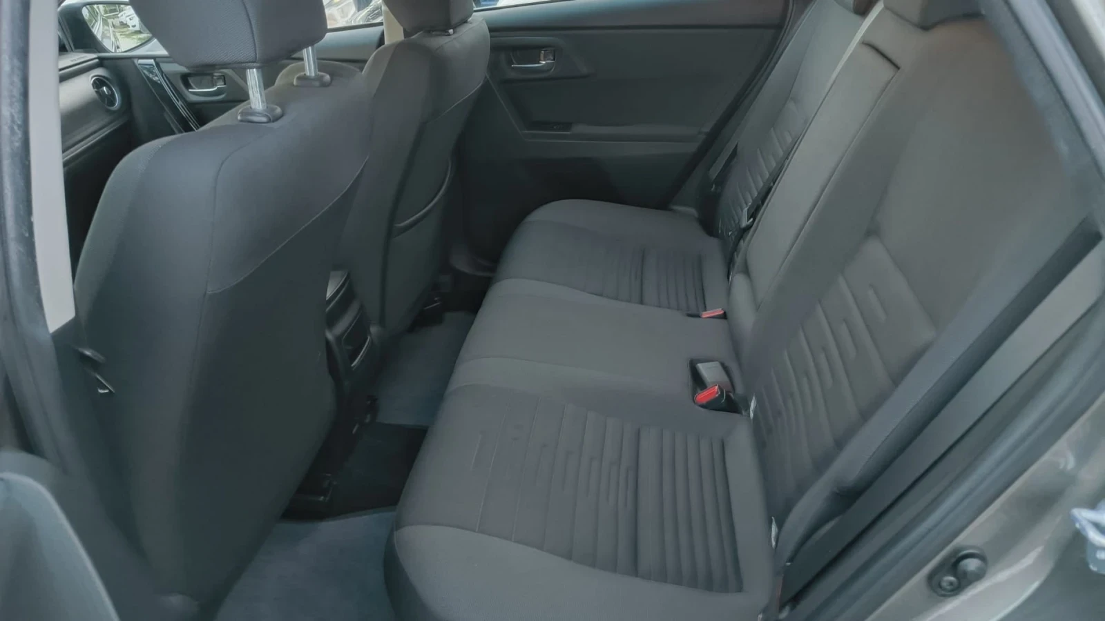 Toyota Auris 1, 8 HIBRID | Mobile.bg � ����������� 5