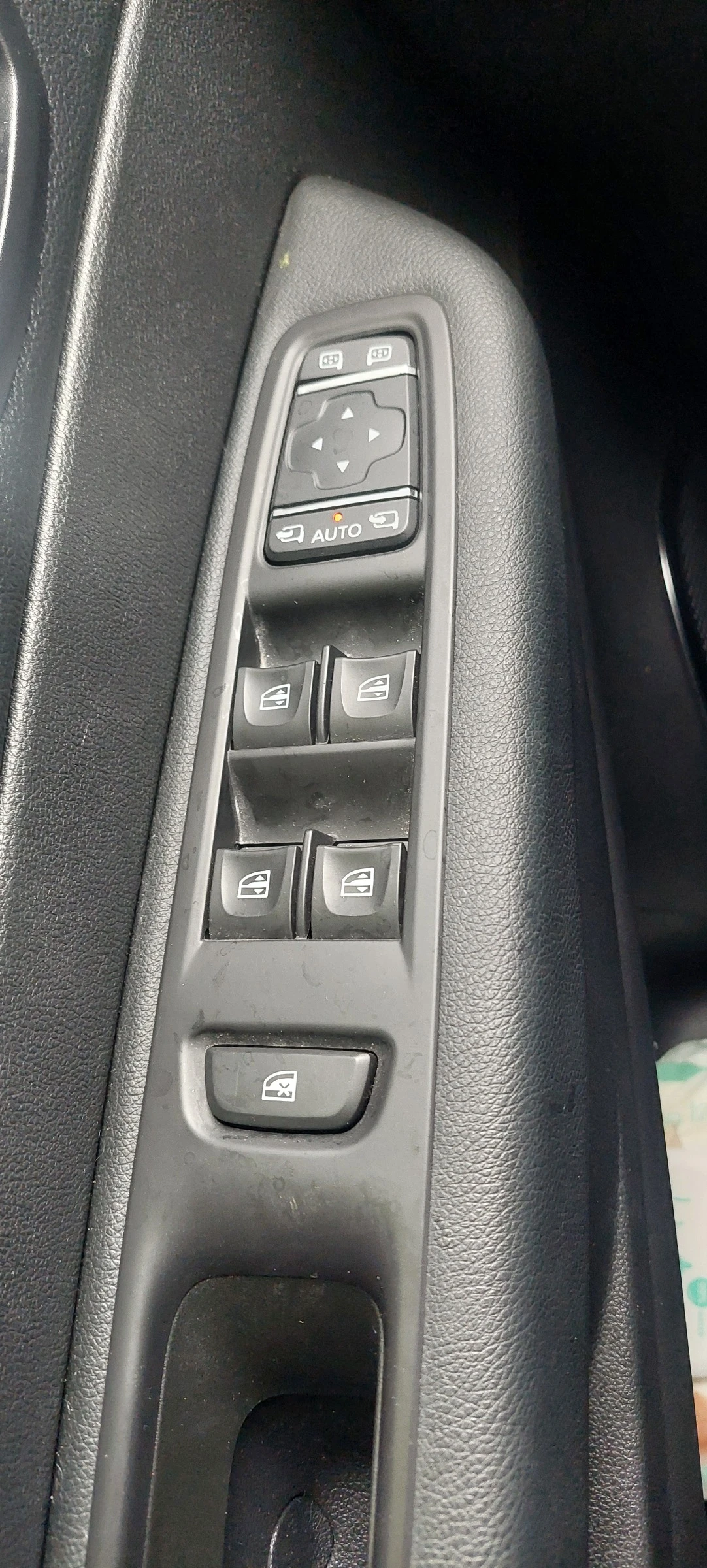 Renault Captur Eagle, снимка 10 - Автомобили и джипове - 54715057