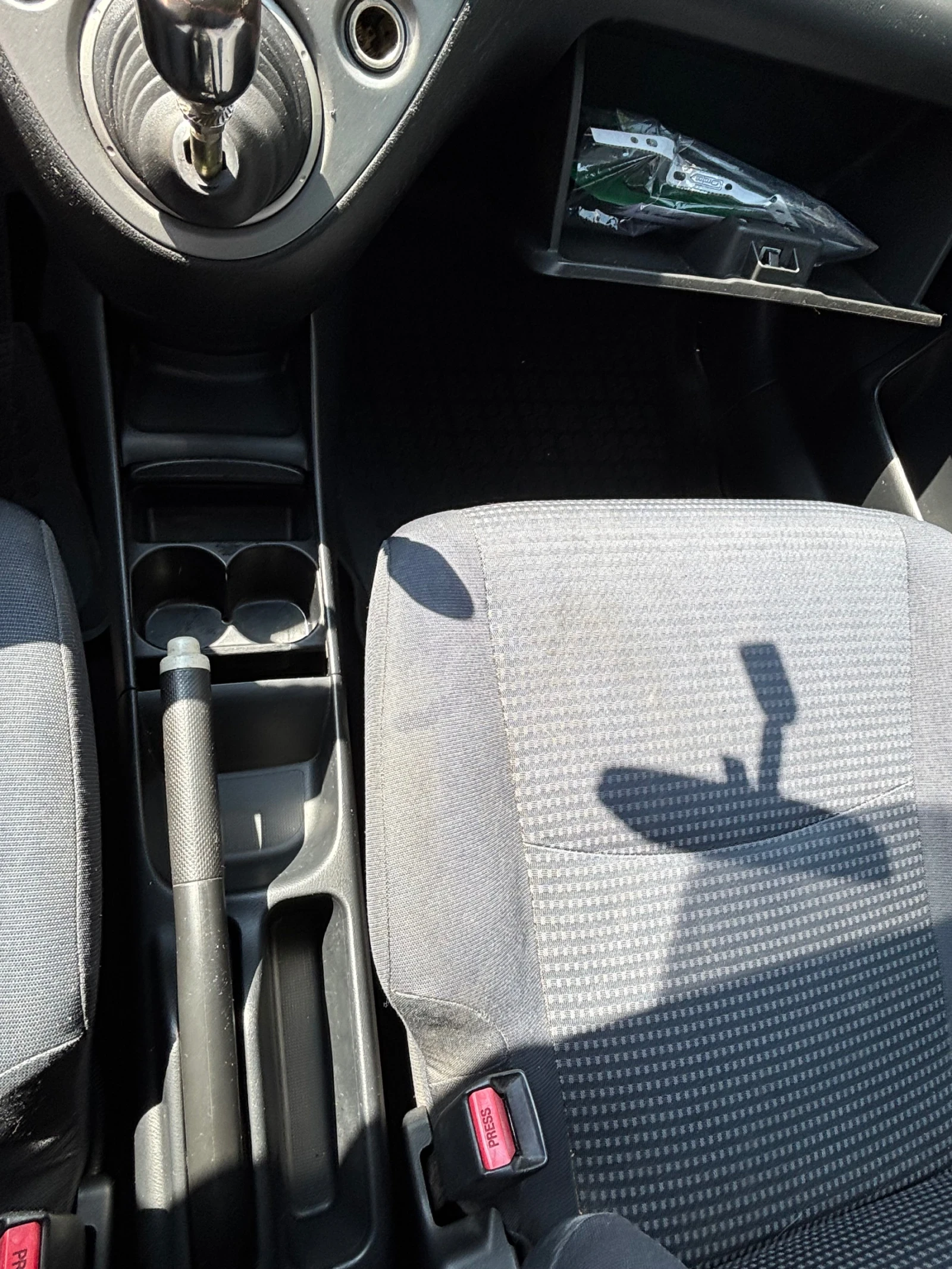 Honda Civic 1.7ctdi, снимка 13 - Автомобили и джипове - 54799260