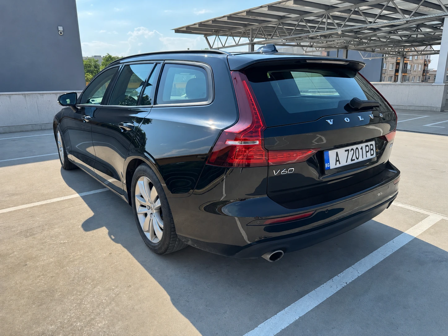 Volvo V60 D4 190hp Momentum, снимка 5 - Автомобили и джипове - 54808136