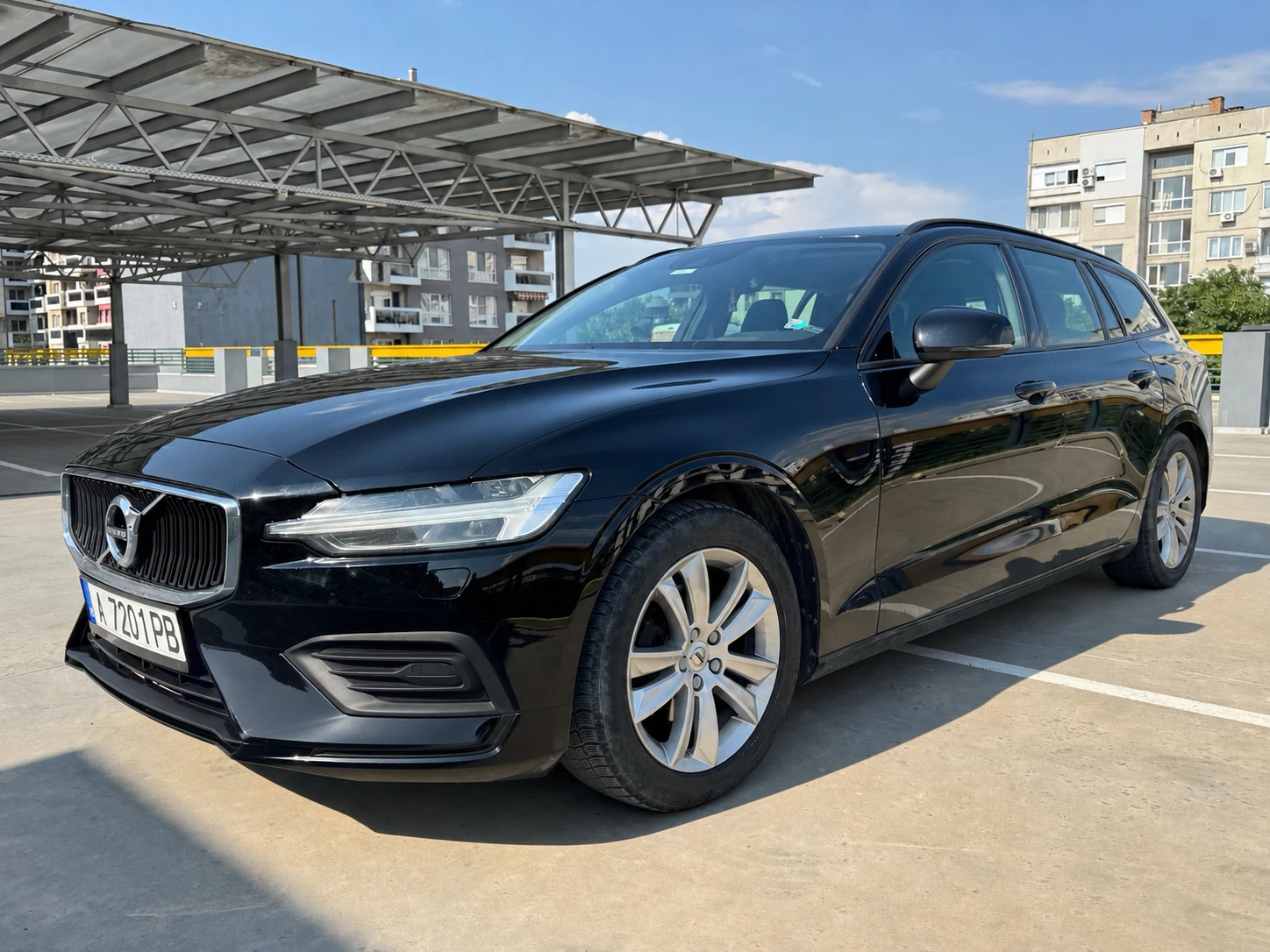 Volvo V60 D4 190hp Momentum, снимка 3 - Автомобили и джипове - 54808136