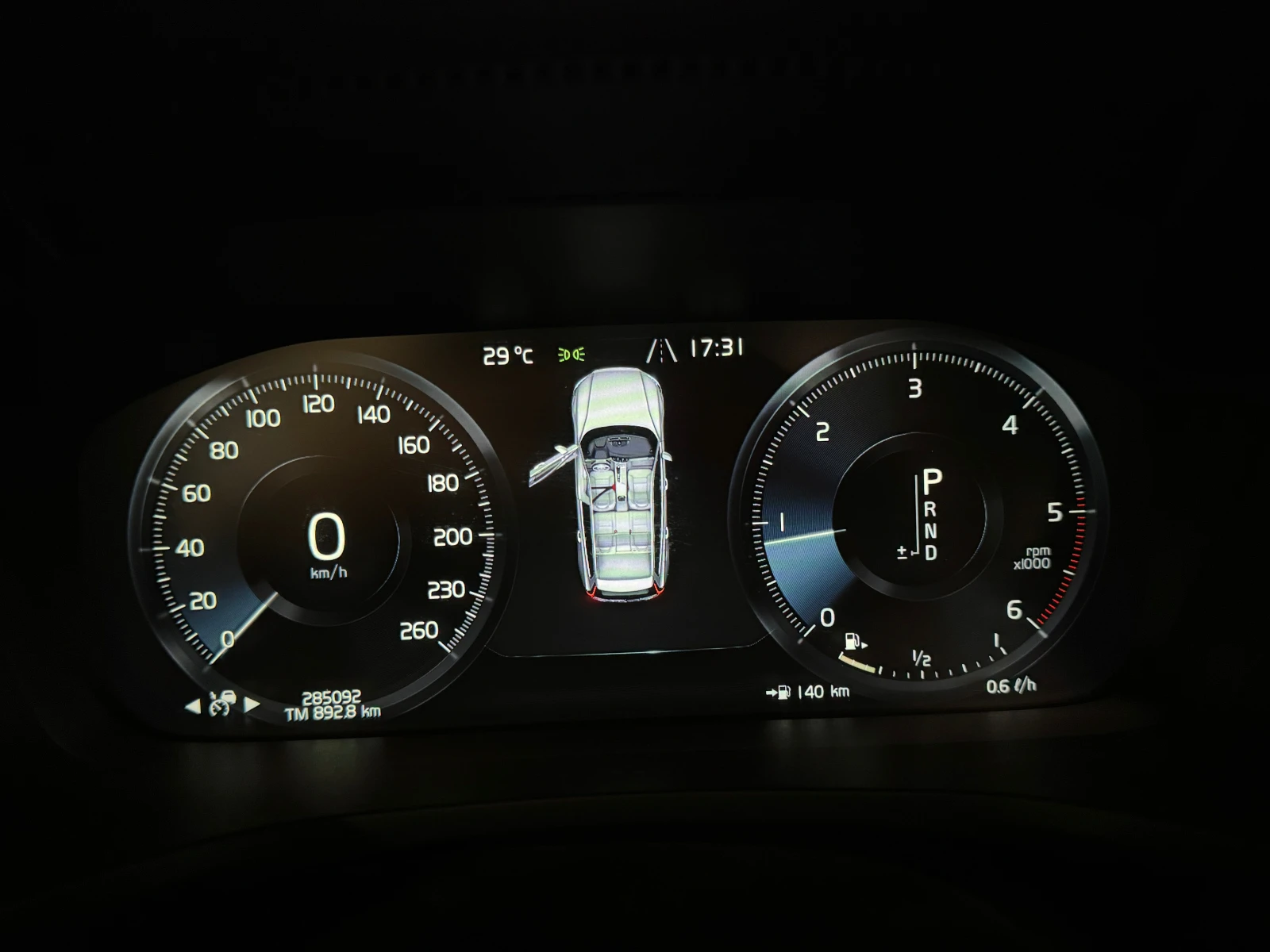 Volvo V60 D4 190hp Momentum, снимка 16 - Автомобили и джипове - 54808136
