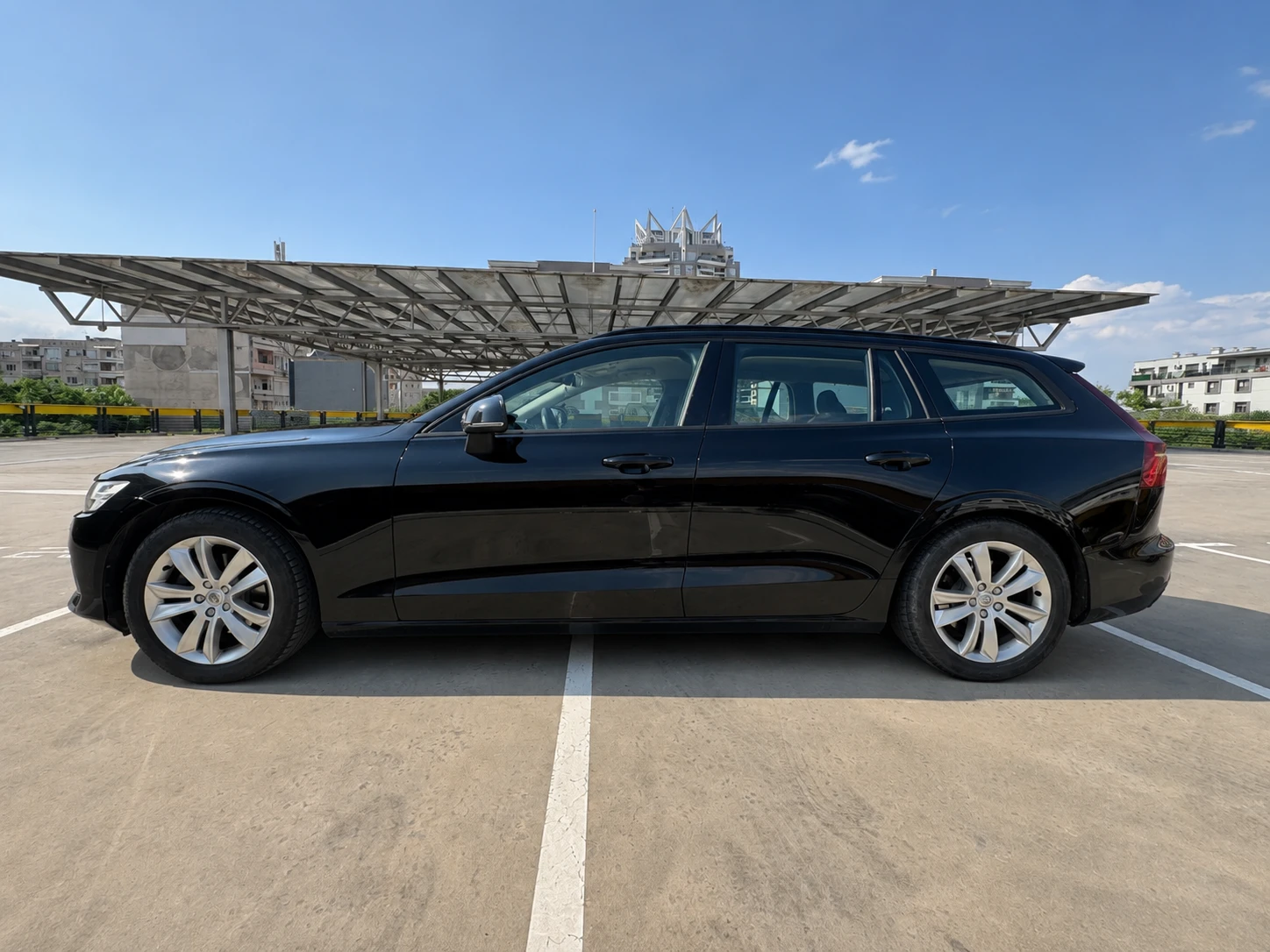 Volvo V60 D4 190hp Momentum, снимка 4 - Автомобили и джипове - 54808136