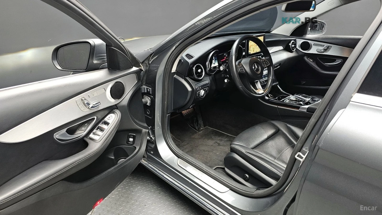Mercedes-Benz C 200 AVANTGARDE* КОЖА* ПОДГРЕВ* НАВИ* ПАНОРАМА, снимка 9 - Автомобили и джипове - 54811961