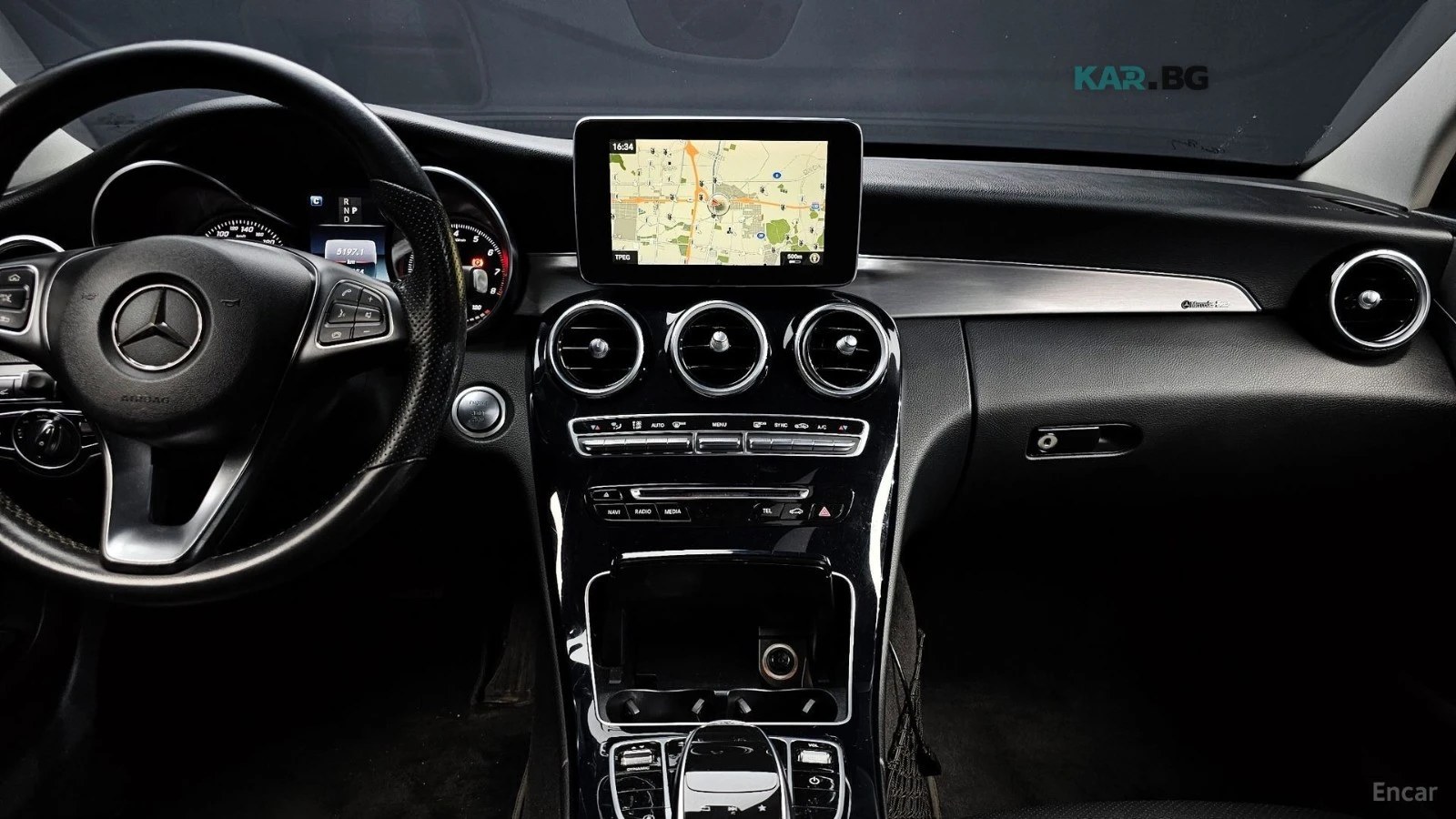 Mercedes-Benz C 200 AVANTGARDE* КОЖА* ПОДГРЕВ* НАВИ* ПАНОРАМА, снимка 12 - Автомобили и джипове - 54811961