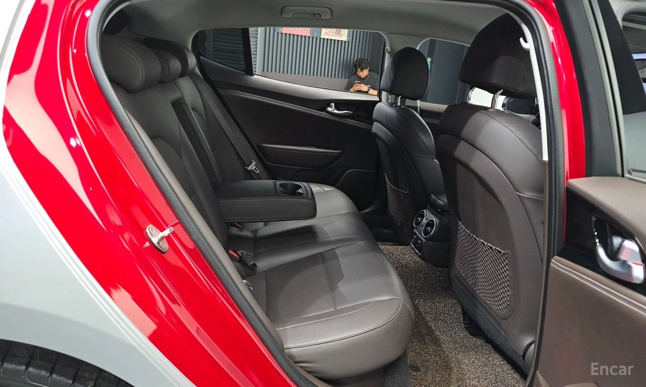 Kia Stinger 3.3* TURBO* AWD* ���������* �����* 360������*  | Mobile.bg � ����������� 15