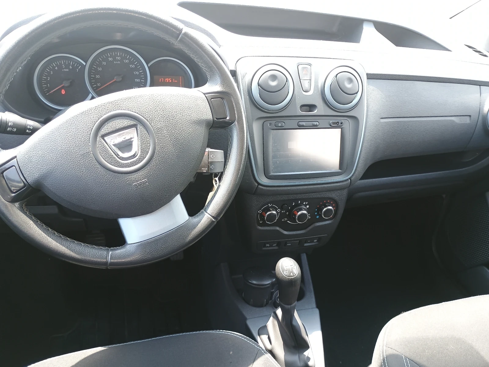 Dacia Dokker STEPWAY, снимка 5 - Автомобили и джипове - 55272365