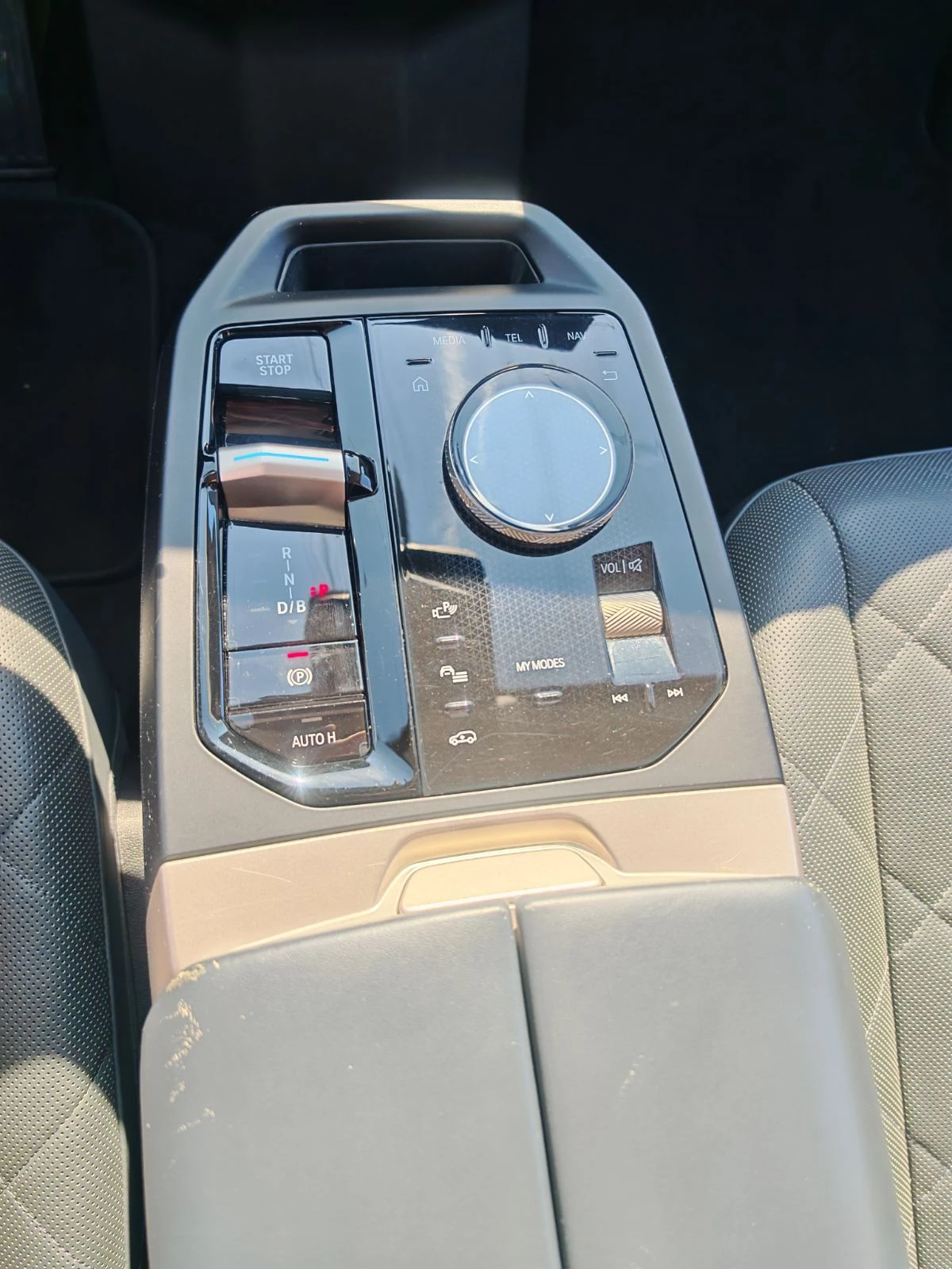 BMW iX 50 XDRIVE 523hp, снимка 14 - Автомобили и джипове - 55278894