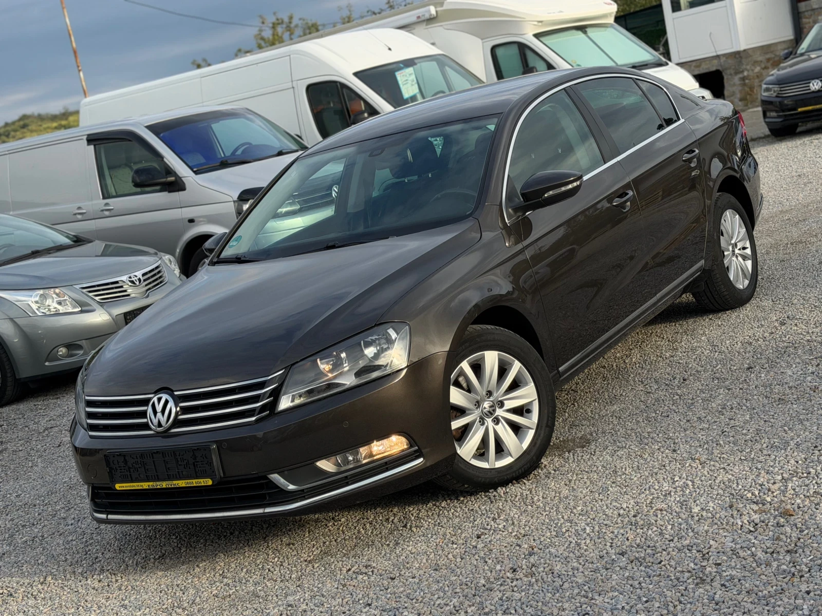 VW Passat 2.0TDI 140кс DSG НАВИ ПОДГРЕВ , снимка 3 - Автомобили и джипове - 56271770
