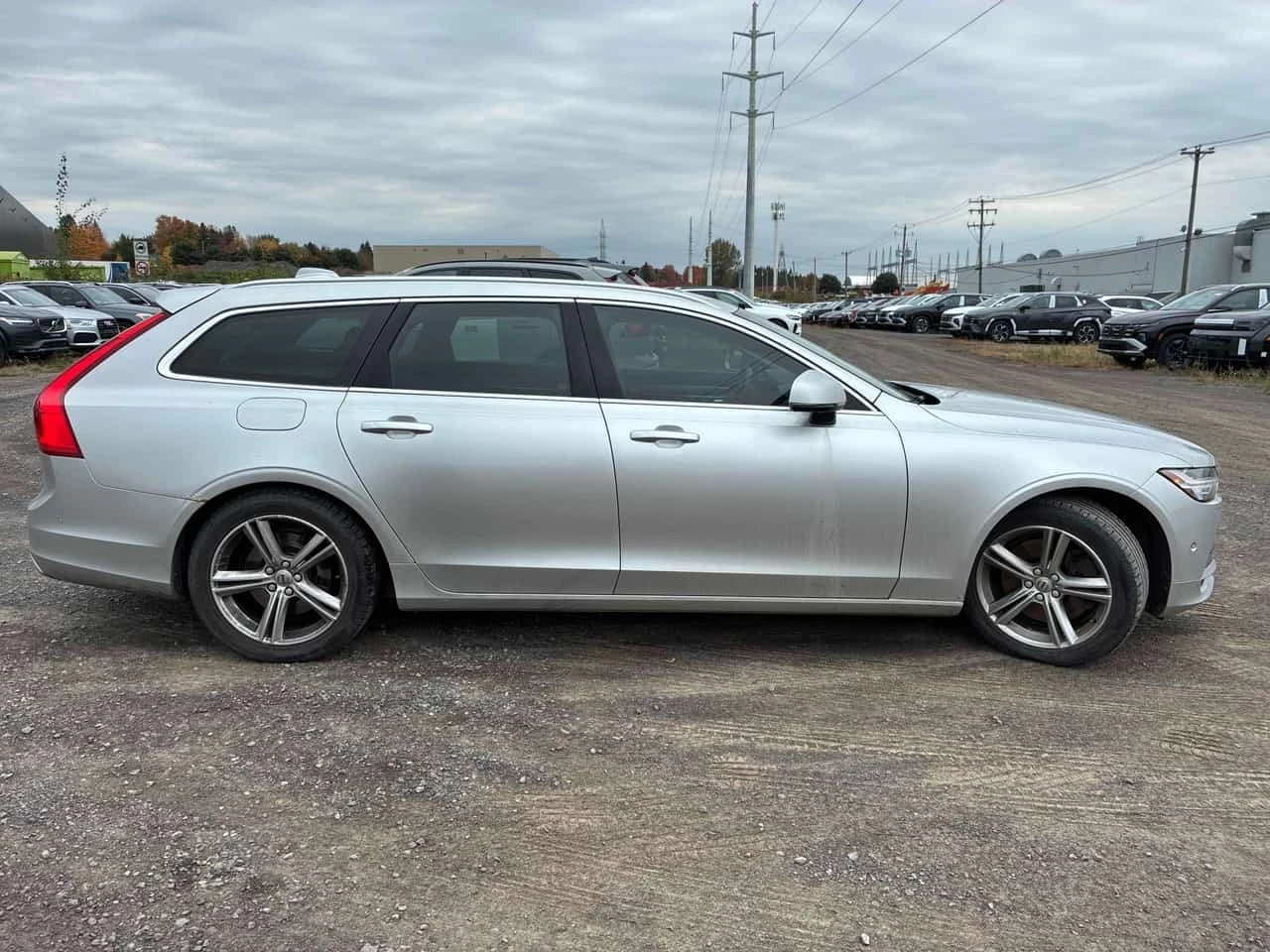Volvo V90 * T6 Momentum * CARFAX * ������ ���������������� * | Mobile.bg � ����������� 4