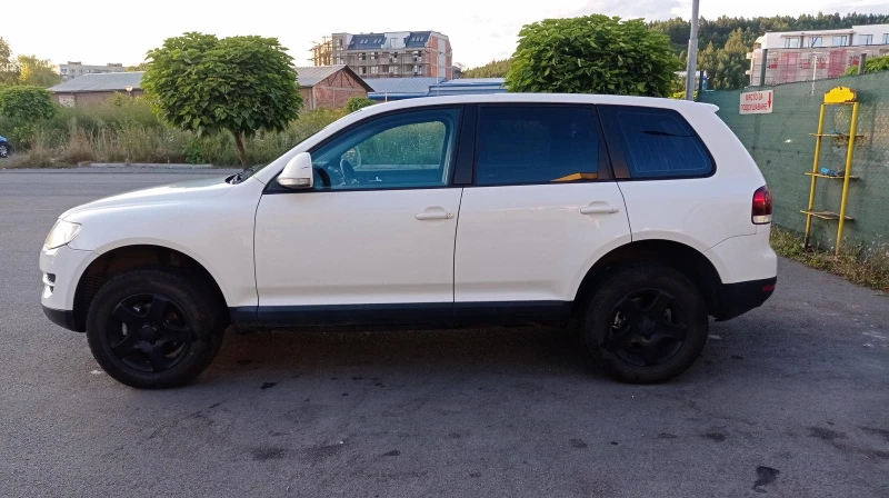 VW Touareg 2.5 tdi, снимка 4 - Автомобили и джипове - 47908654