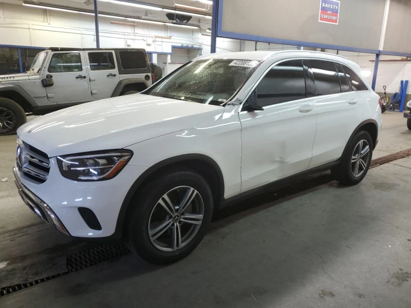 Mercedes-Benz GLC 300 Подгрев* Keyless* Камера, снимка 2 - Автомобили и джипове - 49584564