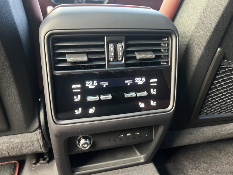 Porsche Cayenne V6/FACELIFT/SPORT DESIGN/BOSE/360/HEAD UP/MATRIX/, снимка 16 - Автомобили и джипове - 50896024